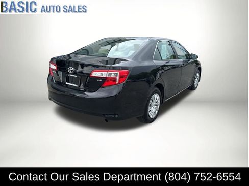 Used 2013 Toyota Camry LE image 7