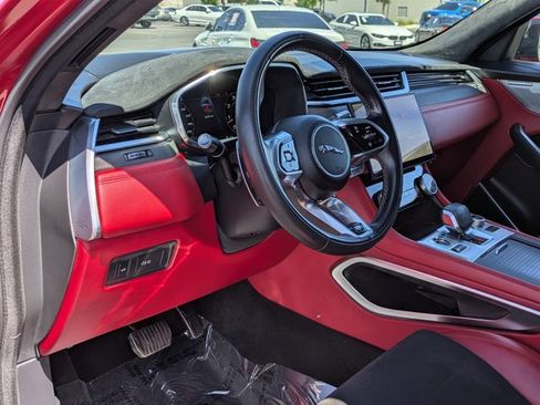 Used 2021 Jaguar F-PACE SVR image 10
