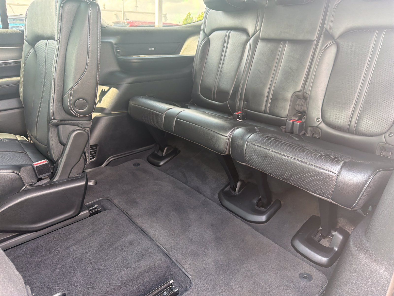 Used 2025 Jeep Wagoneer Series II RWD image 25