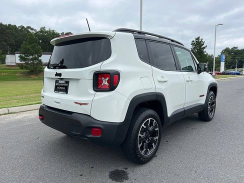 Used 2023 Jeep Renegade Trailhawk image 3