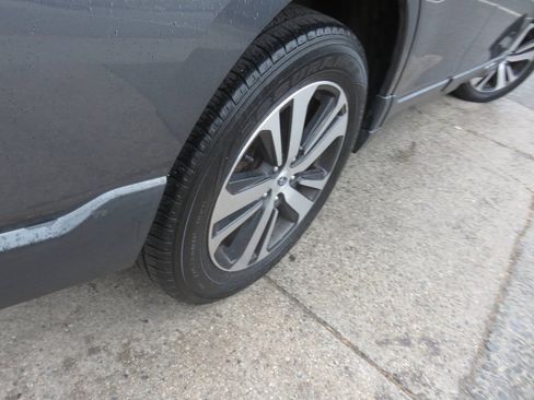 Used 2018 Subaru Outback 2.5i Limited AWD/4WD image 40