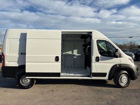 New 2026 RAM ProMaster 2500 w/ Convenience Group FWD image 28