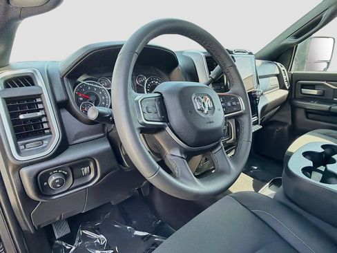 Used 2025 RAM 2500 Big Horn AWD/4WD image 11