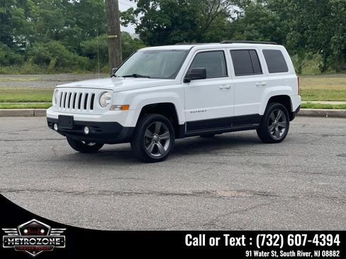 Used 2015 Jeep Patriot High Altitude AWD/4WD image 4