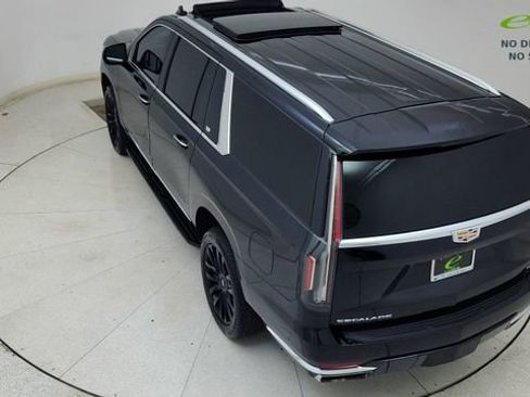 Used 2023 Cadillac Escalade ESV Premium Luxury AWD/4WD image 87