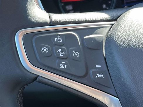 Used 2023 Chevrolet Equinox LT image 22