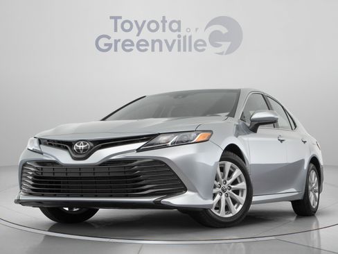 Used 2020 Toyota Camry LE w/ Convenience Package FWD image 11