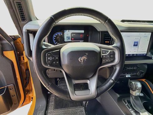 Used 2022 Ford Bronco Badlands w/ Sasquatch Package AWD/4WD image 11