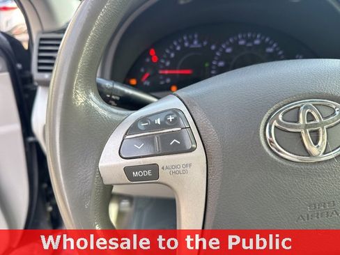 Used 2011 Toyota Camry LE image 17