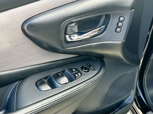 Used 2024 Nissan Murano SL FWD image 18