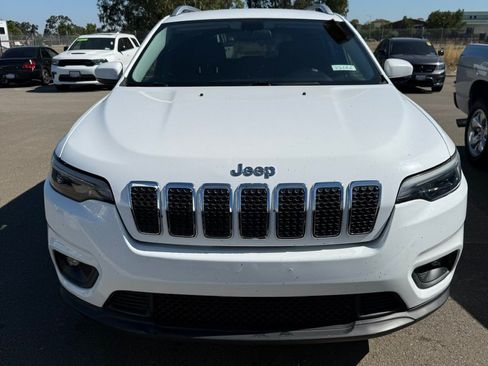 Used 2019 Jeep Cherokee Latitude w/ Popular Appearance Group AWD/4WD image 2