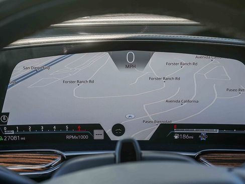 Used 2024 Cadillac Escalade ESV Premium Luxury image 27