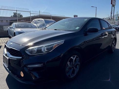 Used 2019 Kia Forte LXS FWD image 6