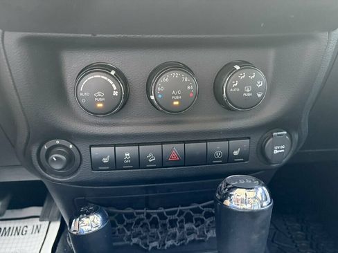 Used 2013 Jeep Wrangler Unlimited Sahara w/ Dual Top Group AWD/4WD image 22