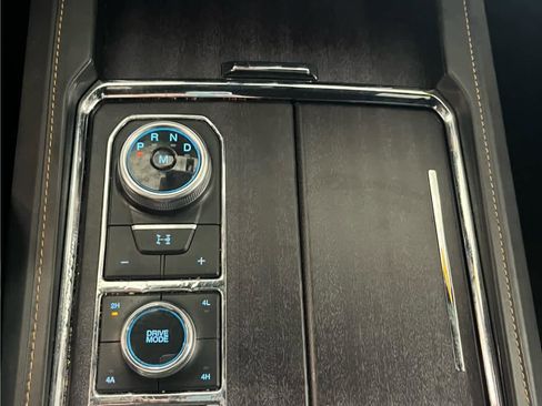 Used 2023 Ford Expedition Platinum AWD/4WD image 28