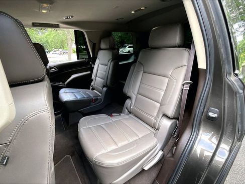 Used 2020 GMC Yukon Denali RWD image 19