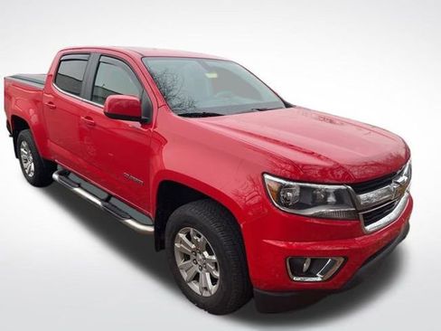 Used 2019 Chevrolet Colorado LT w/ LT Convenience Package image 2