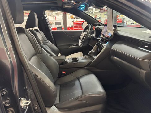 Used 2021 Toyota Venza Limited w/ Advanced Technology Package AWD/4WD image 19