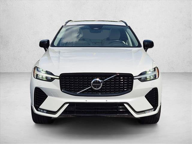Used 2025 Volvo XC60 B5 Plus w/ Protection Package Premier AWD/4WD image 2