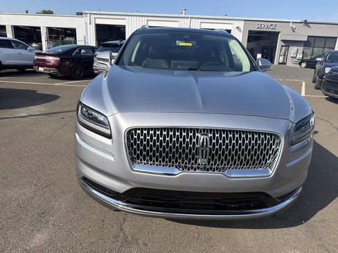 Certified 2022 Lincoln Nautilus Reserve w/ Luxury Package AWD/4WD image 10