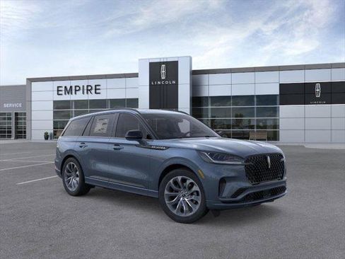 New 2026 Lincoln Aviator AWD image 7