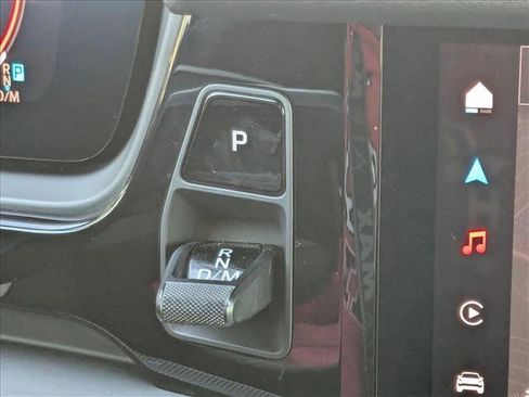 Used 2024 Porsche Cayenne image 11