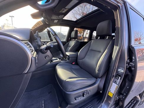 Used 2023 Lexus GX 460 Premium w/ Premium Package image 21