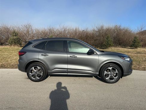 Used 2024 Ford Escape ST-Line w/ Tech Pack #1 AWD/4WD image 14