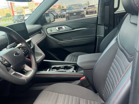 Used 2025 Ford Explorer ST-Line w/ Premium Package AWD/4WD image 6