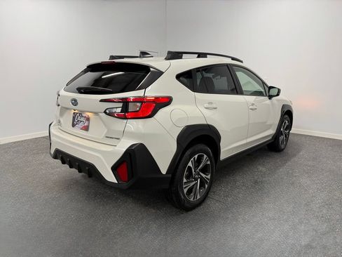 Used 2024 Subaru Crosstrek 2.0i Premium image 9