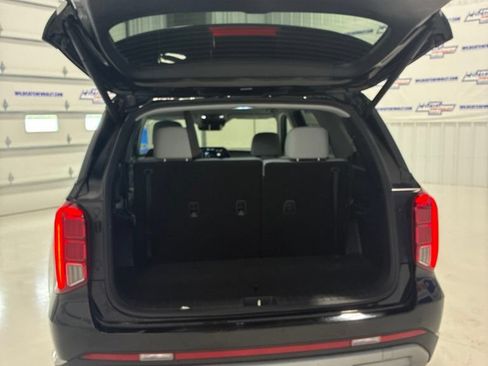 Used 2024 Hyundai Palisade SEL FWD image 32