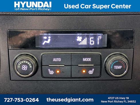 Used 2018 Chevrolet Suburban Premier RWD image 19