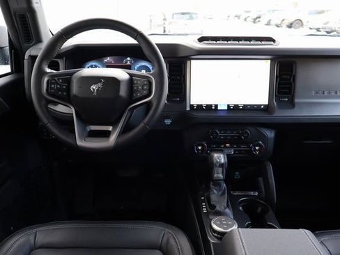 New 2025 Ford Bronco Badlands AWD/4WD image 6