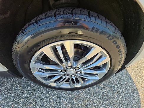 Used 2017 Cadillac XT5 Premium Luxury AWD/4WD image 42