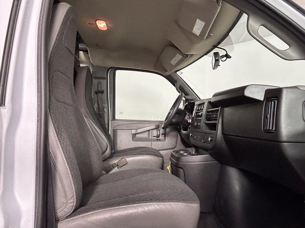 Used 2025 Chevrolet Express 2500 w/ Driver Convenience Package RWD image 10