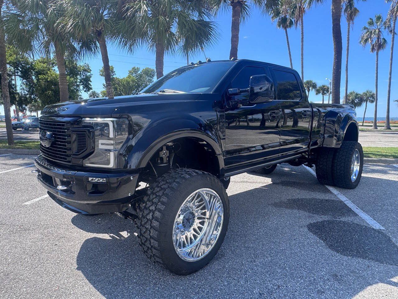 Used 2021 Ford F450 Platinum AWD/4WD image 2