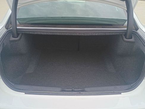 Used 2023 Dodge Charger SXT RWD image 16