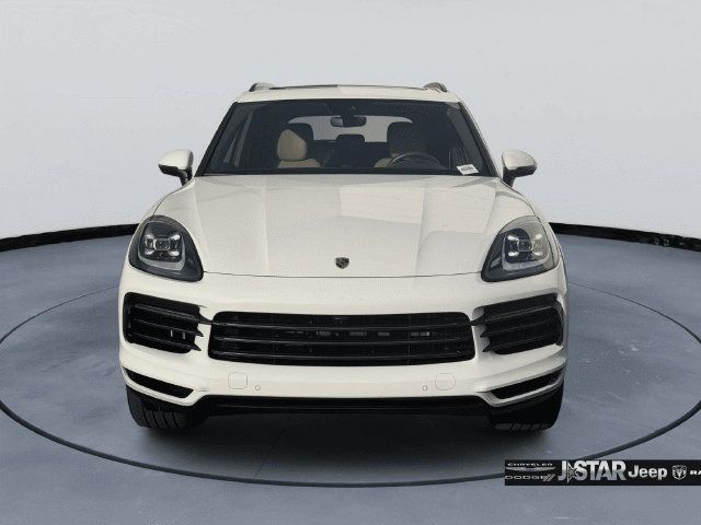 Used 2023 Porsche Cayenne Platinum Edition AWD/4WD image 2
