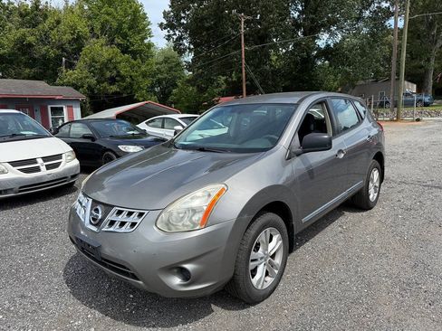 Used 2011 Nissan Rogue S FWD image 2
