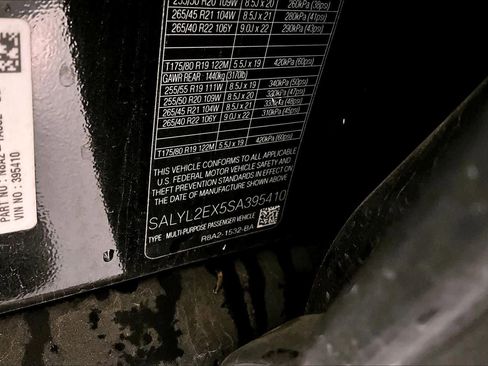 Used 2025 Land Rover Range Rover Velar Dynamic SE image 35