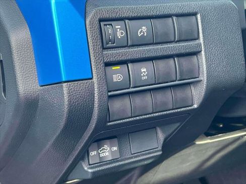 Certified 2025 Toyota Tacoma TRD Off-Road image 21