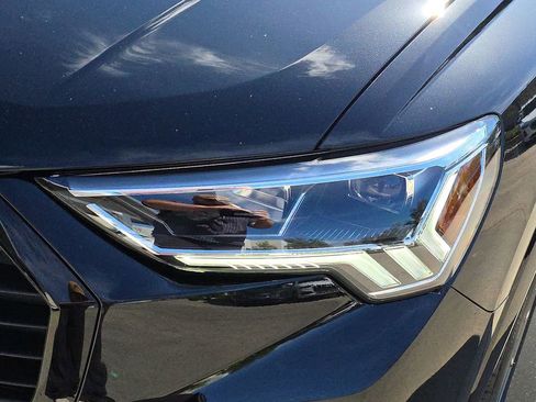 Certified 2025 Audi Q3 2.0T Premium w/ Convenience Package image 32