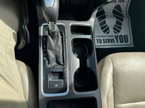 Used 2017 Ford Escape Titanium image 17