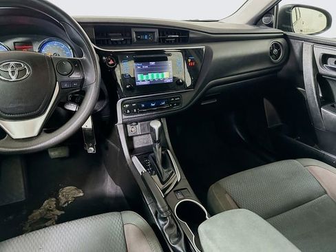 Used 2019 Toyota Corolla LE image 23