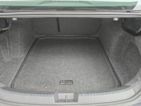 Used 2025 Volkswagen Jetta SEL FWD image 12