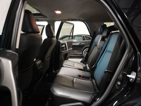 Used 2019 Toyota 4Runner SR5 Premium AWD/4WD image 13