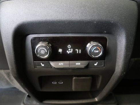 Used 2024 Chevrolet Traverse RS w/ LPO, Floor Liner Package AWD/4WD image 37