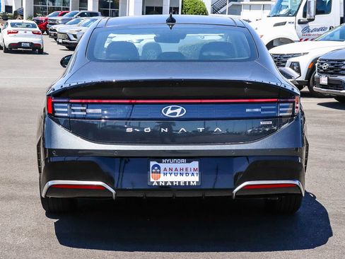 New 2026 Hyundai Sonata Limited FWD image 8