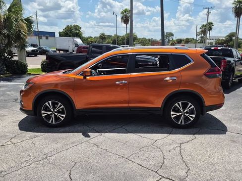 Used 2019 Nissan Rogue SV w/ Sun & Sound Touring Package AWD/4WD image 8