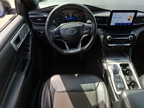 Certified 2023 Ford Explorer ST-Line AWD/4WD image 12